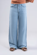 Wide-Leg Jeans